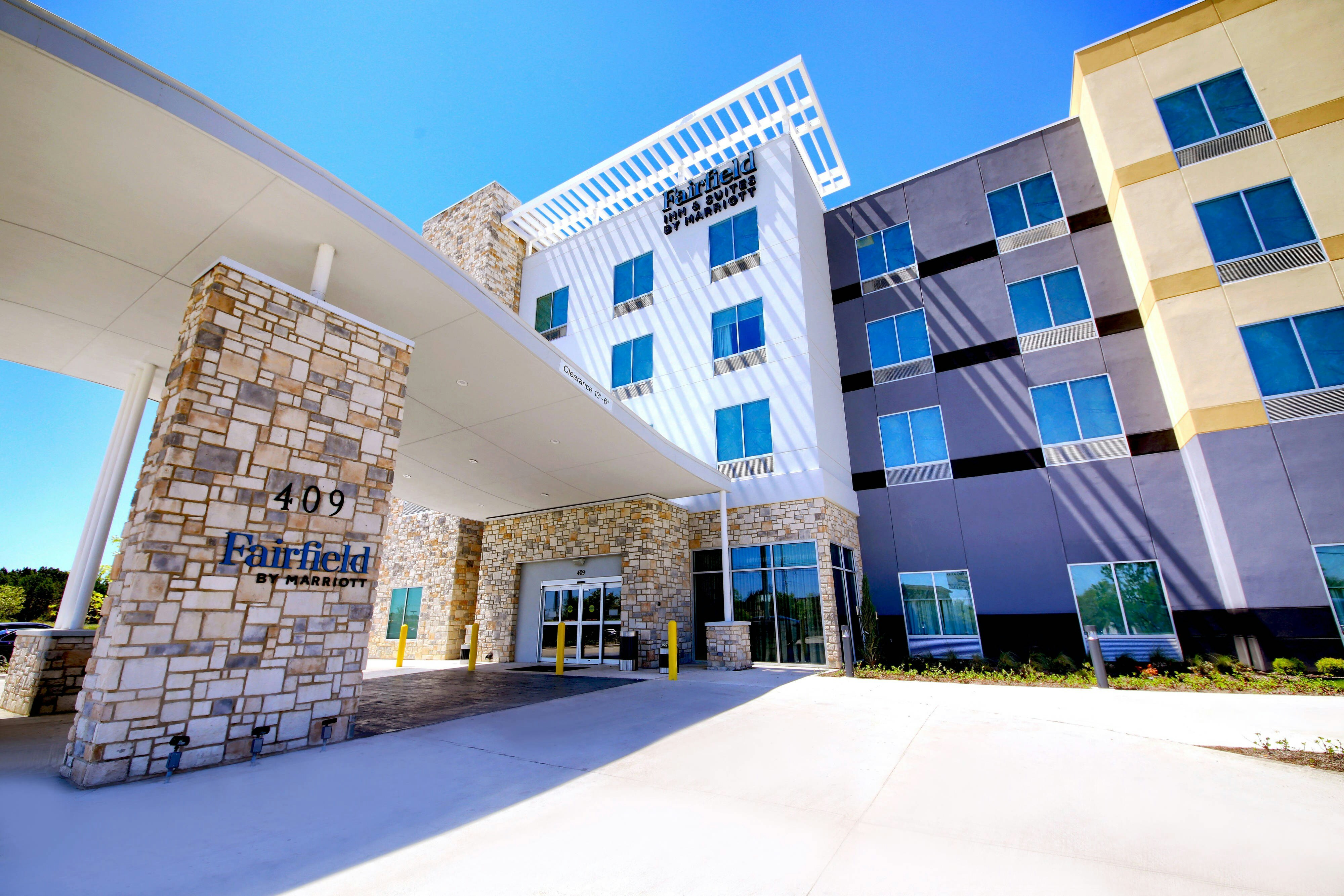 Fairfield Inn And Suites By Marriott Dallas Cedar Hill in CEDAR HILL - TX