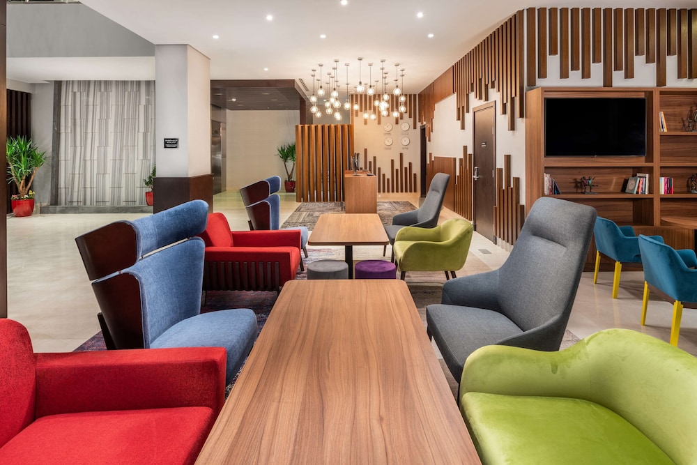 بارك إن باي راديسون جدة طريق المدينة(Park Inn By Radisson Jeddah Madinah Road) 31/65