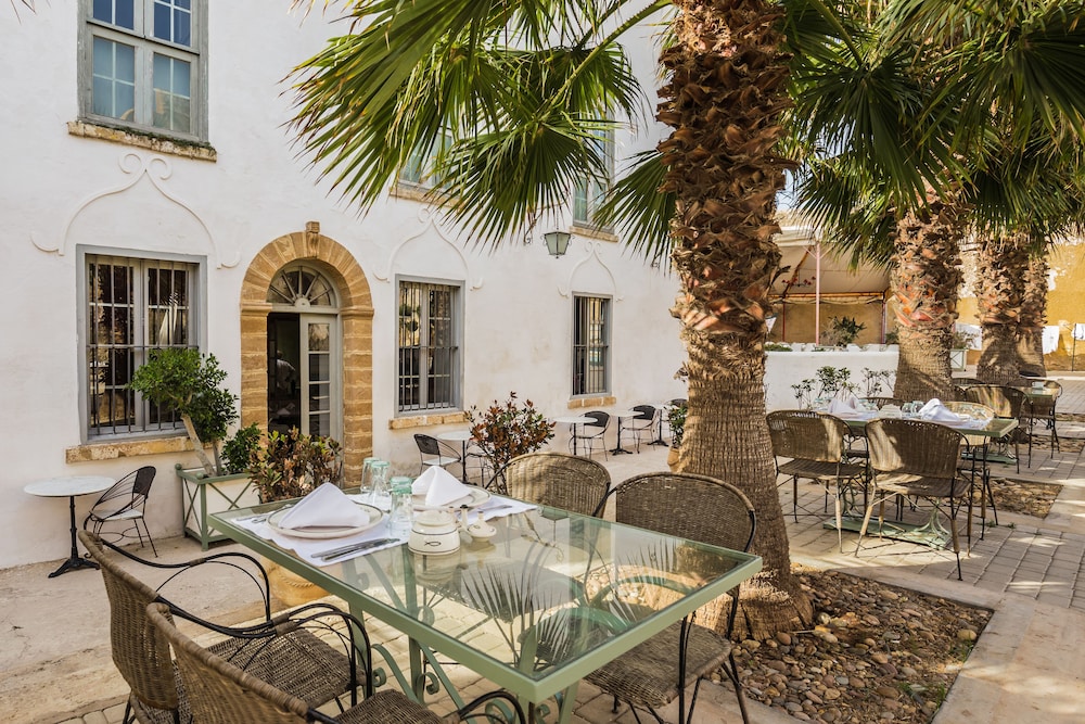 Hotel L'Iglesia 36/50