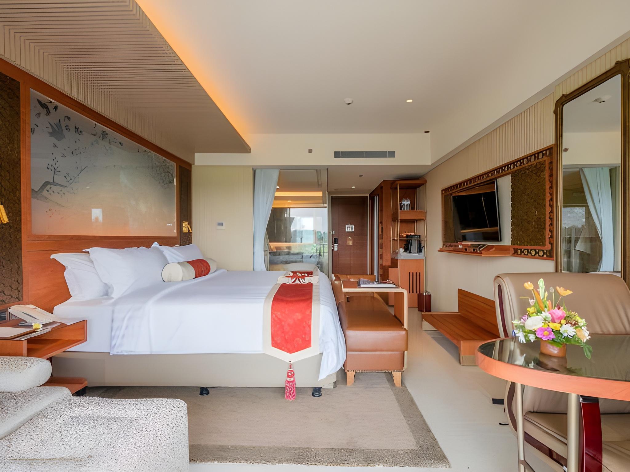Premium, Deluxe, King and Twin Beds, Pool Access