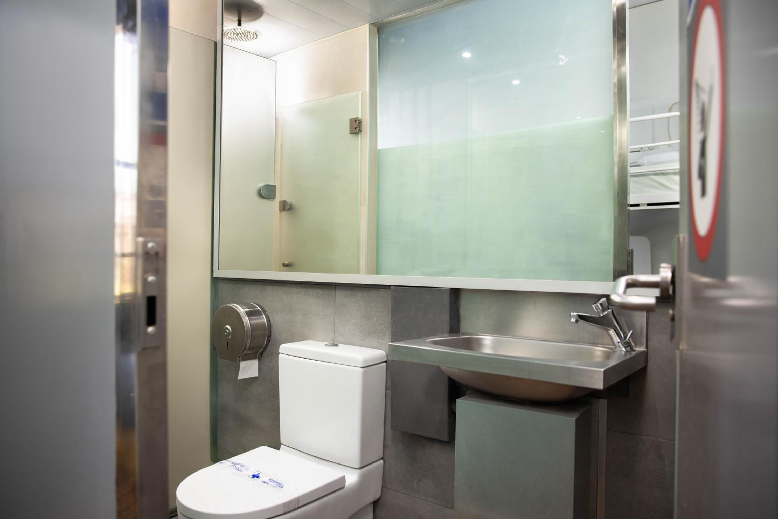 سكن مشترك بستة أسرّة للنساء، Urbany BCN GO Hostel 4/5