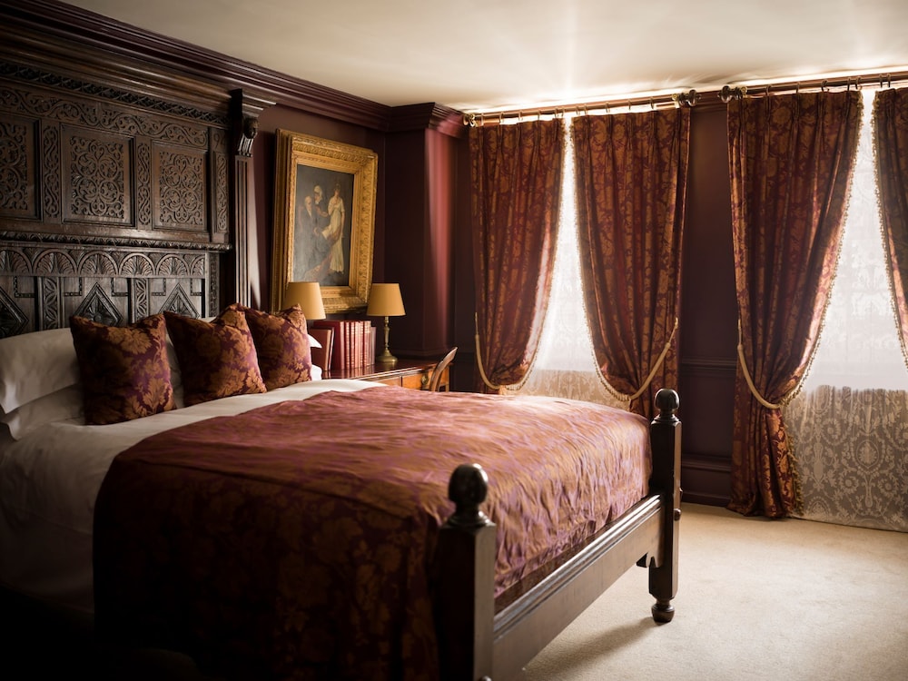 1 BEDROOM, JUNIOR SUITE