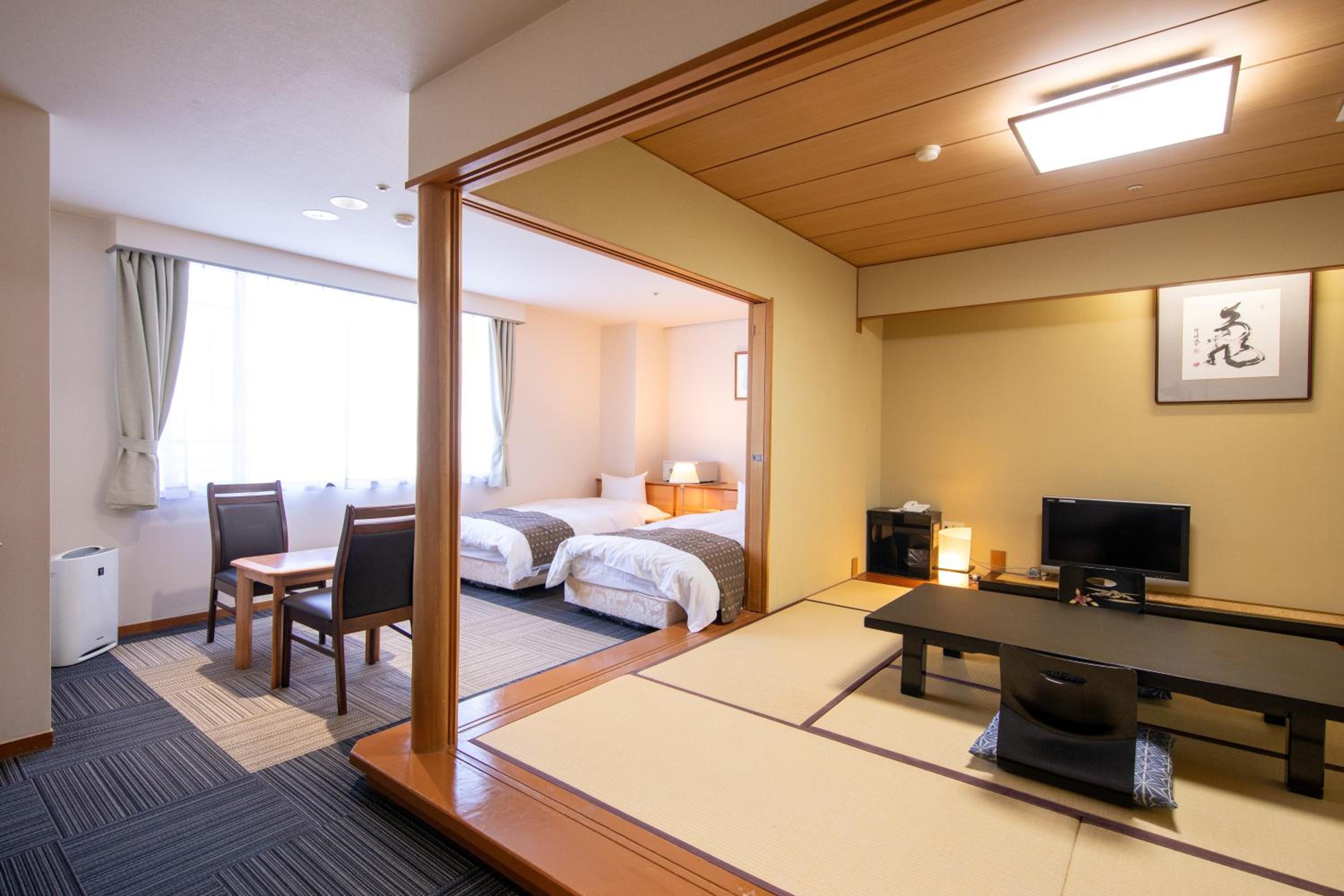 Room, Tatami