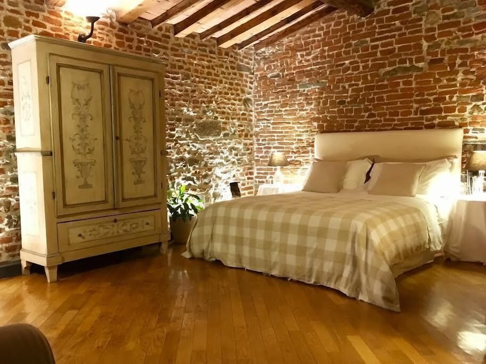 SUPERIOR, DOUBLE BED