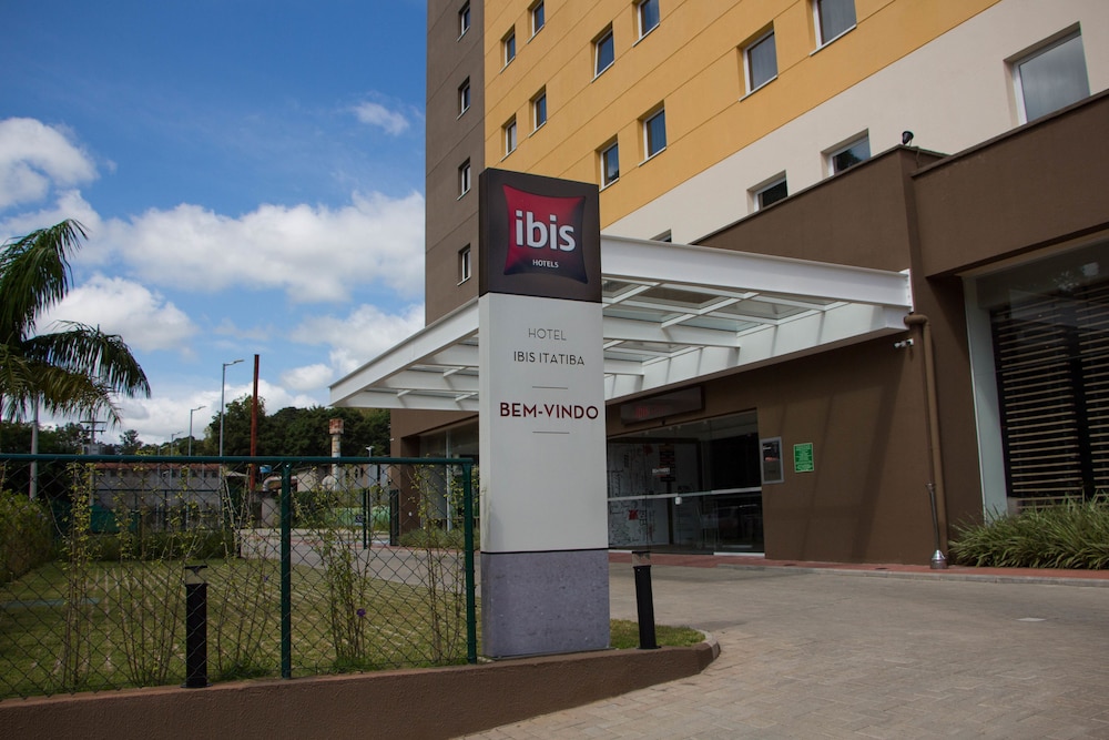 Ibis Itatiba 9/50
