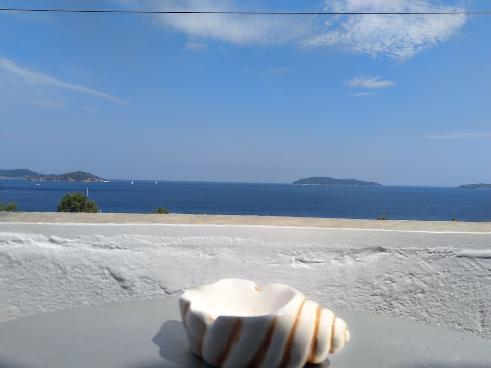 Azalea View Skiathos Studios 60/73