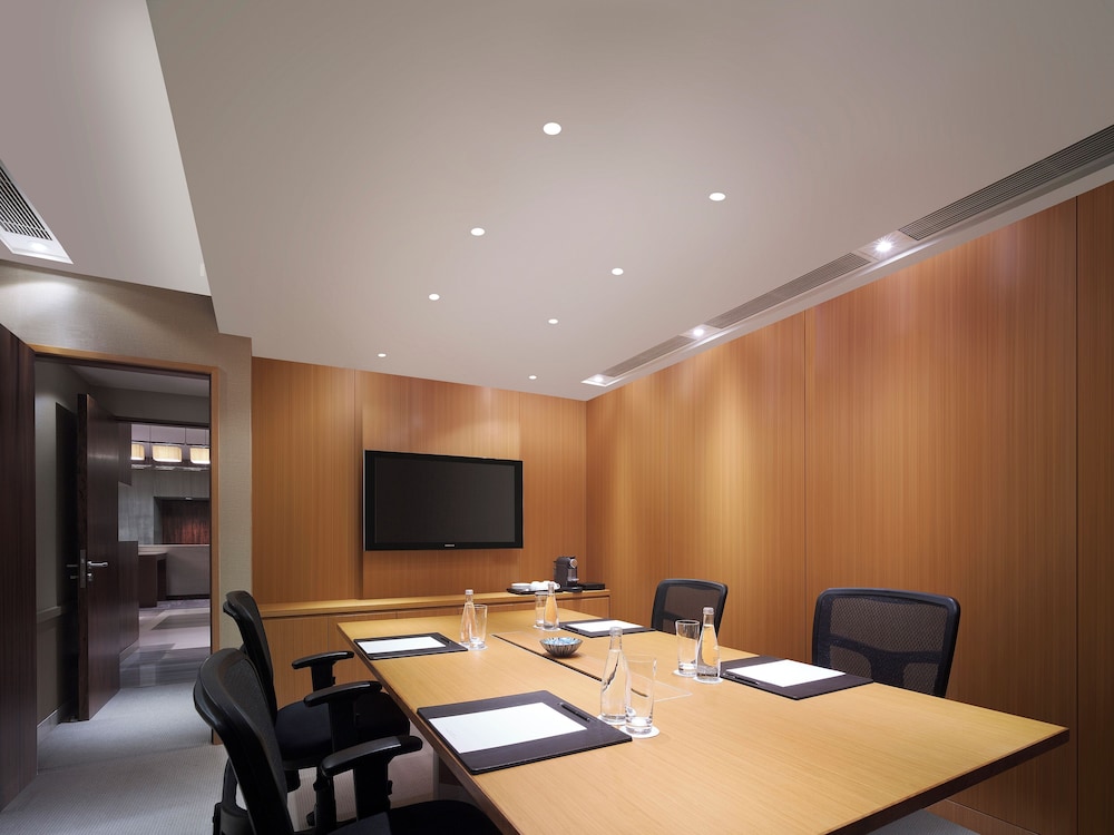 HYATT REGENCY HONG KONG TSIM SHA TSUI 50/55