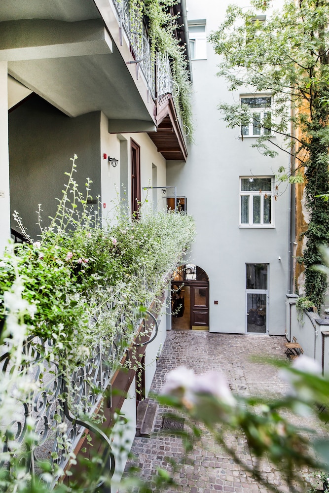 Aparthotel Old Town 27/30