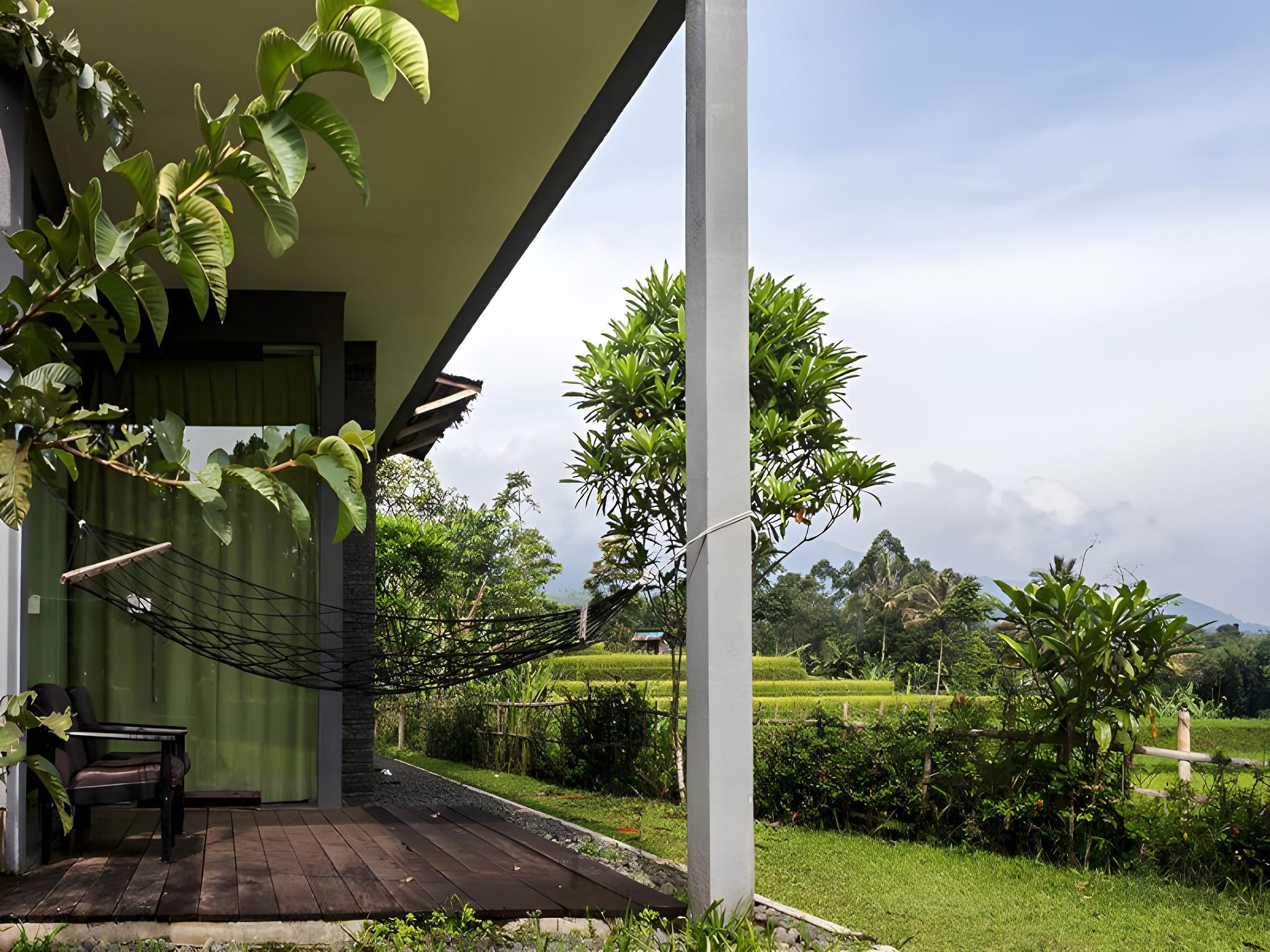 TEA GARDEN RESORT 44/46