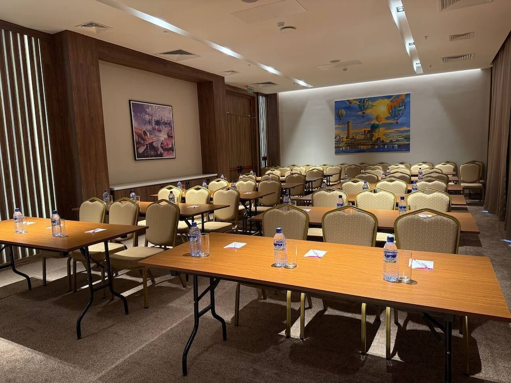 Ramada Encore by Wyndham Bukhara 63/66
