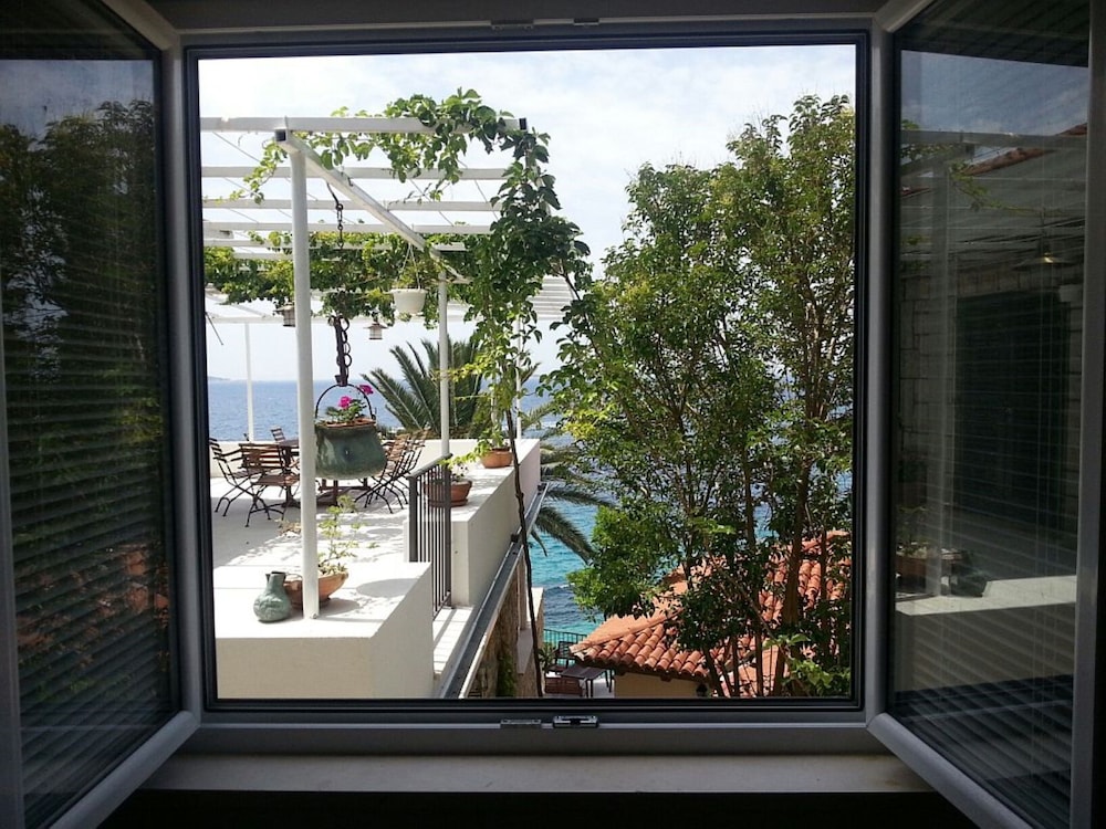 Apartments Villa Mirjana 66/75