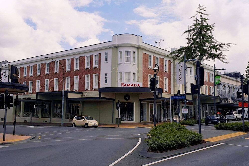 Ramada by Wyndham Hamilton City Center 45/50