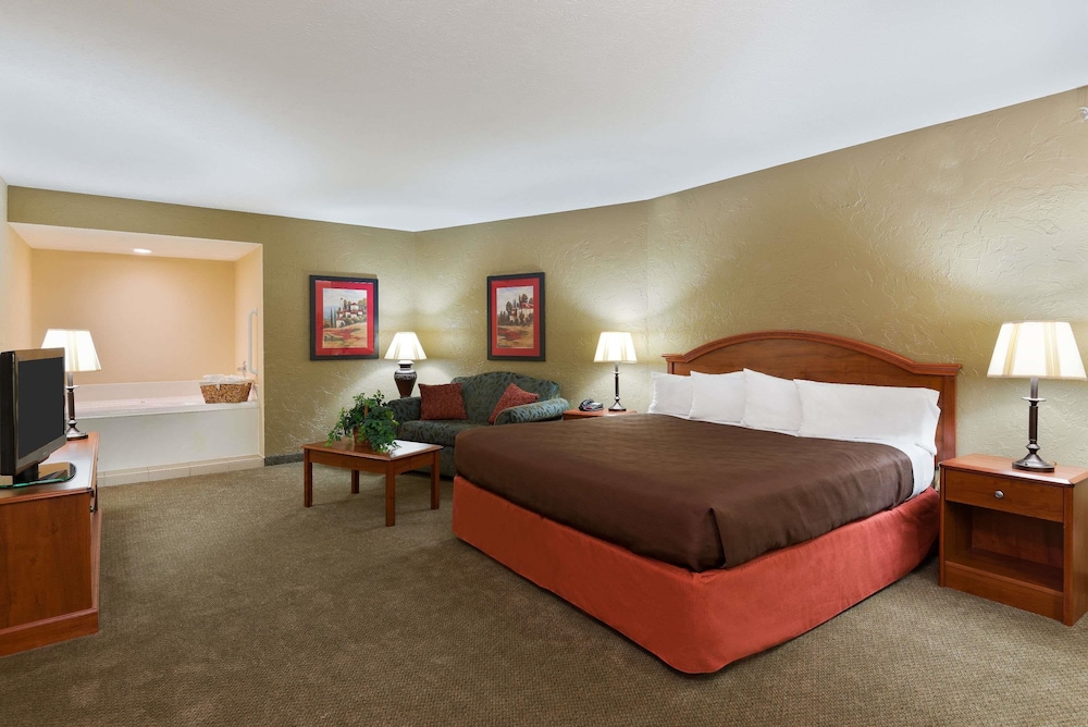 AmericInn by Wyndham Republic 8/31