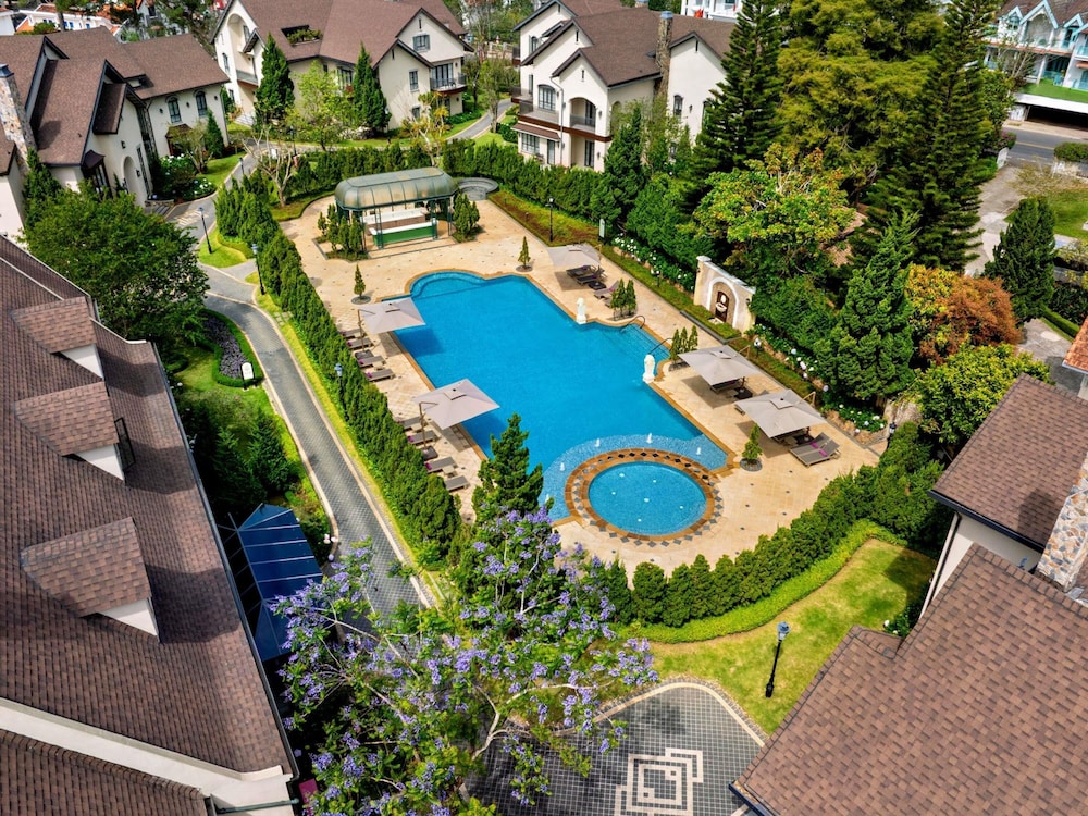 Mercure Da Lat Resort 44/49