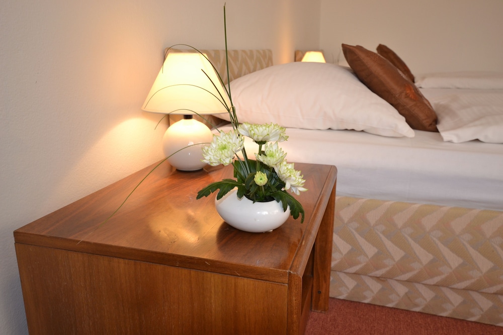A-Austerlitz Hotel 10/31