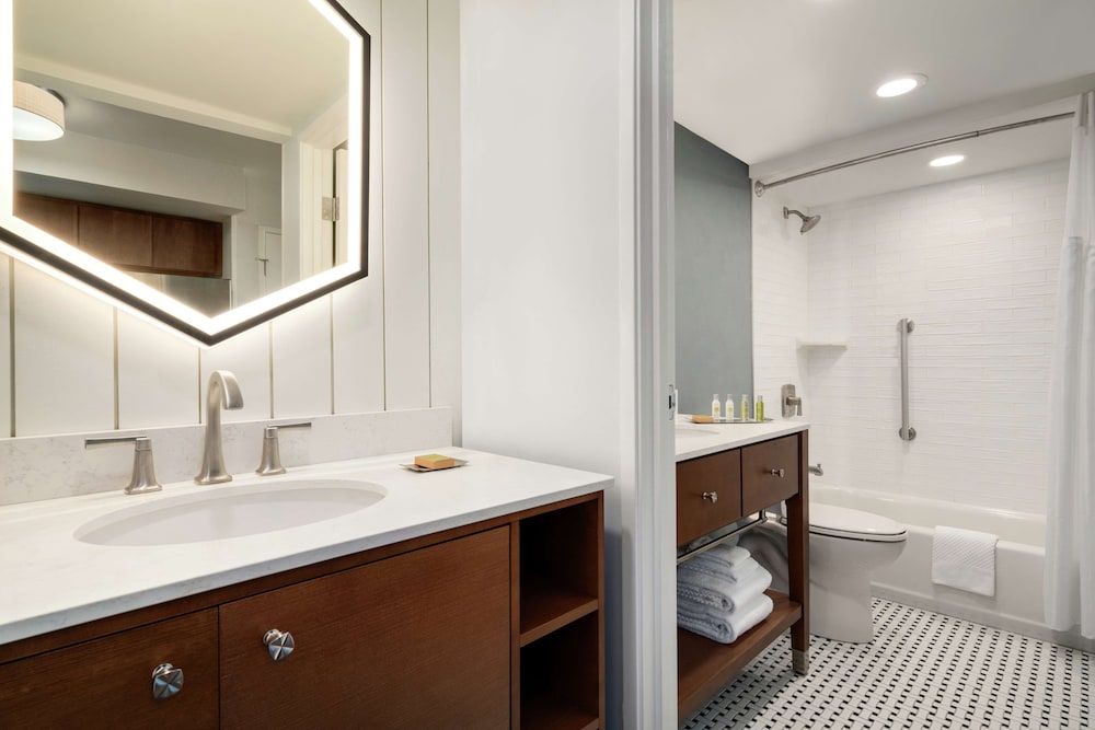 Doubletree By Hilton Ocean City Oceanfront 18/74