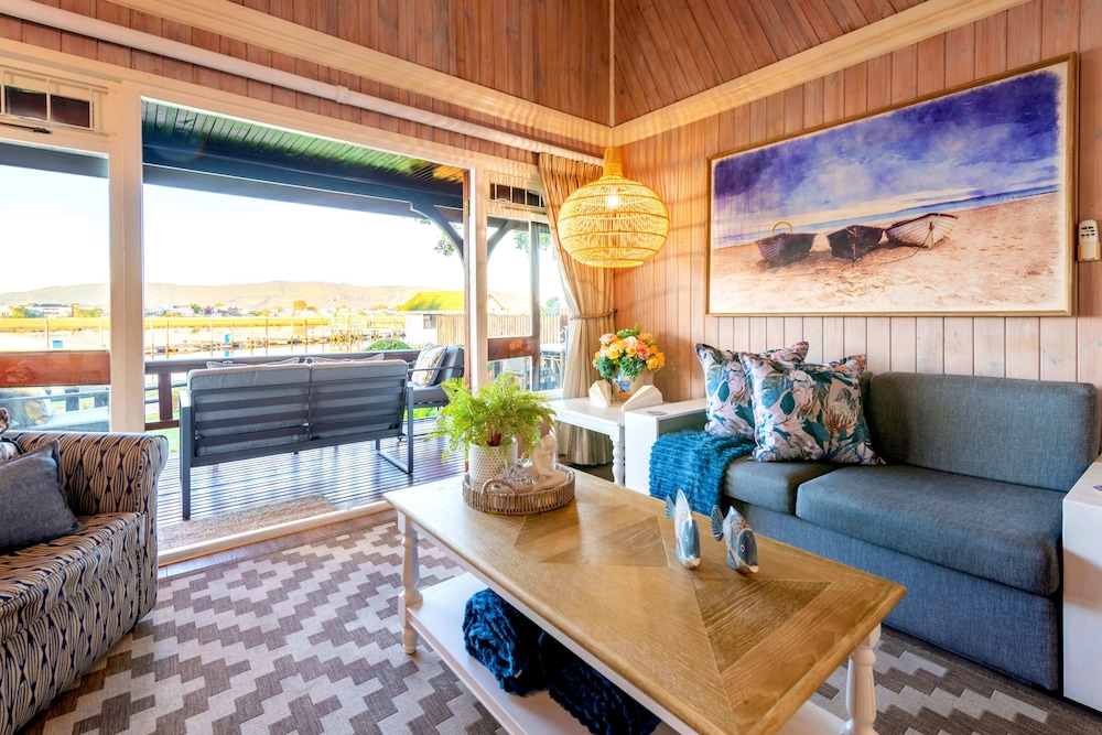 KNYSNA RIVER CLUB - KNYSNA 47/76