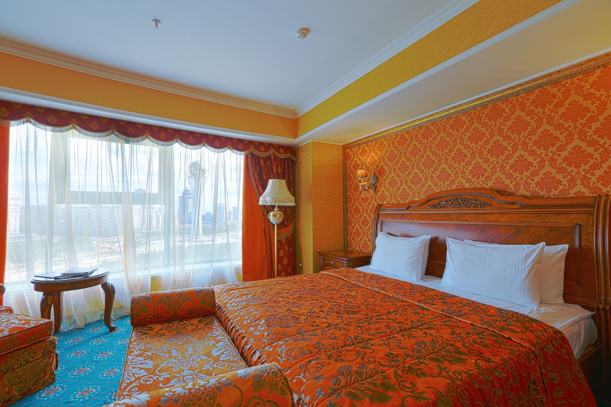Senior, Suite, King Bed