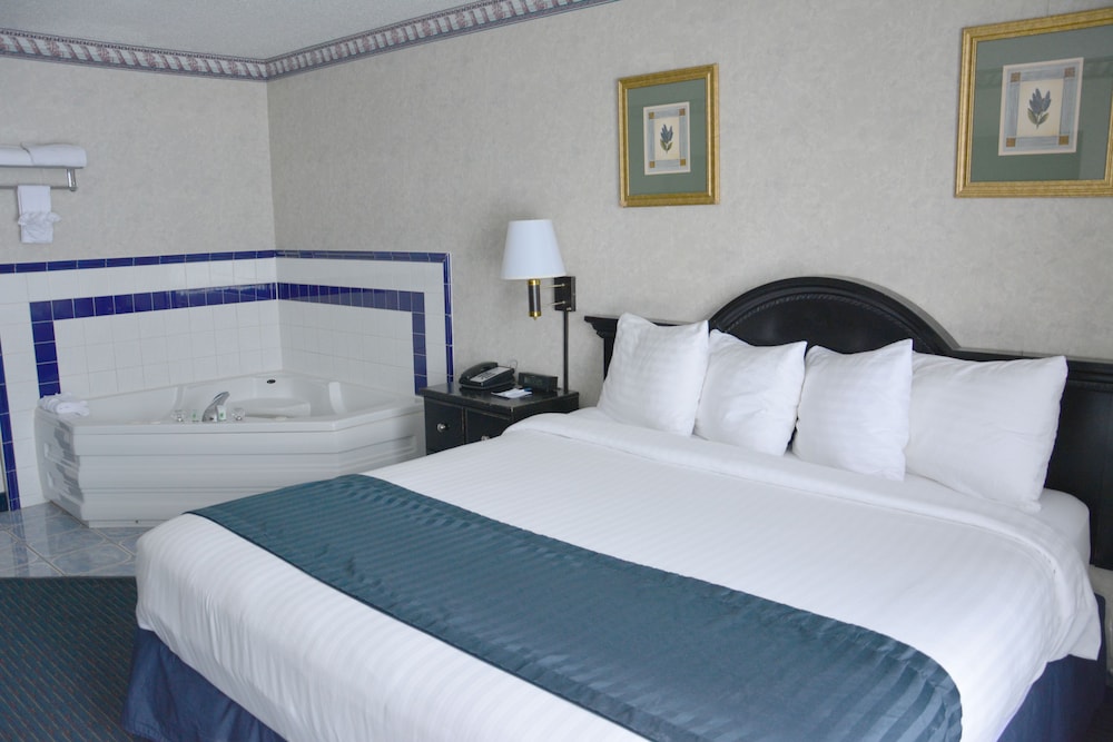 DELUXE, STUDIO, SUITE, KING BED