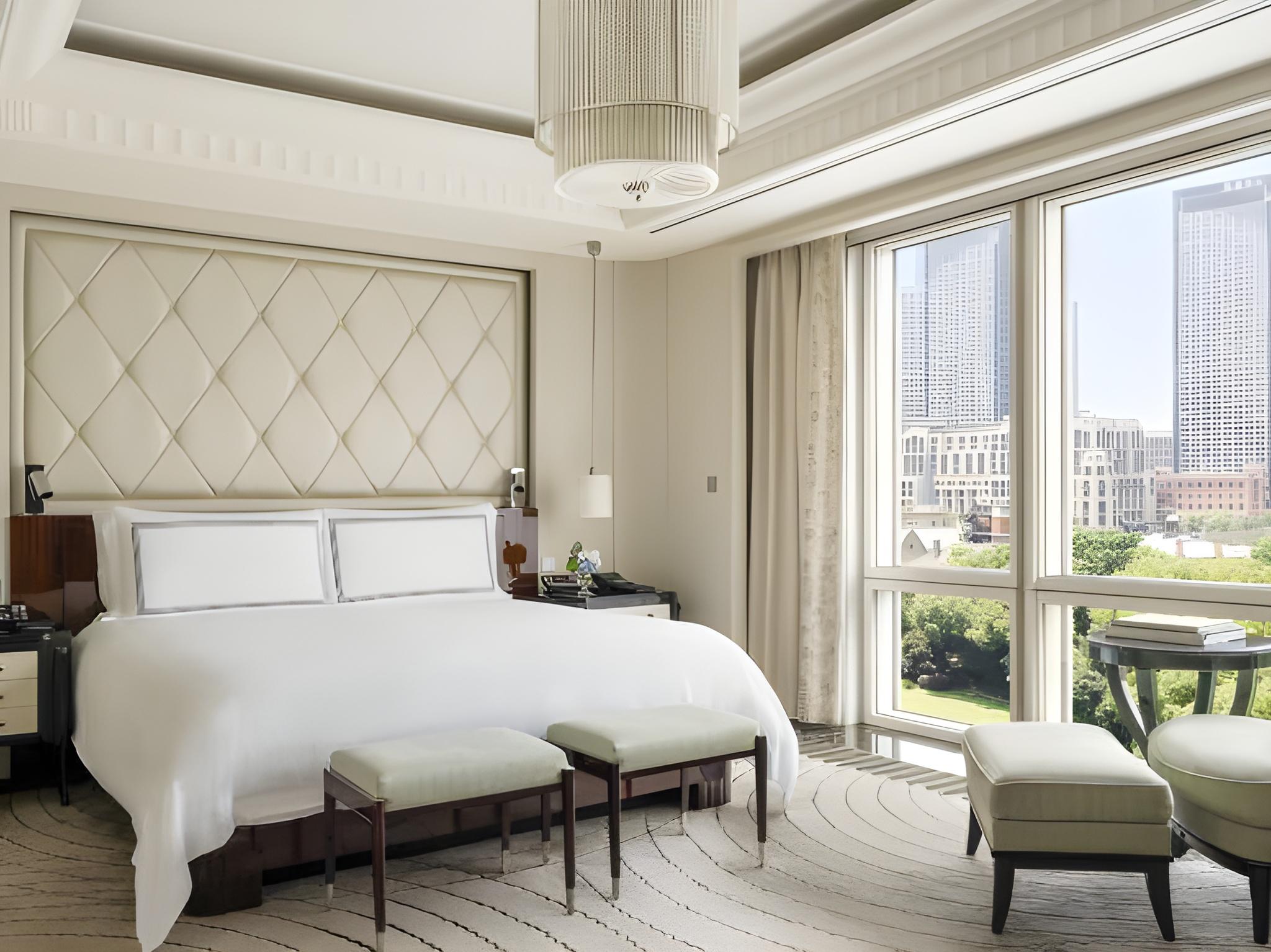 Super, Deluxe, Suite, King Bed, River View
