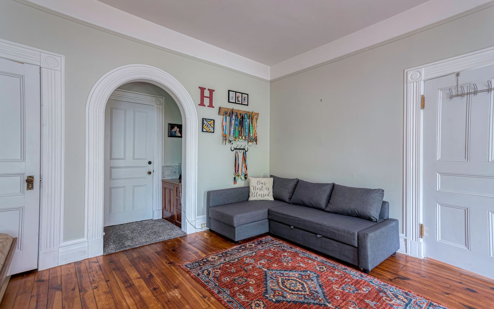 Hatch House Bed & Breakfast 22/38