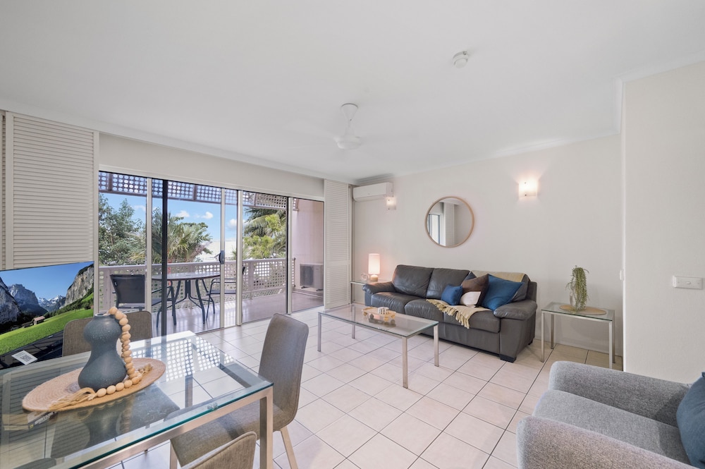 Marlin Waters Beachfront Apartments 79/100