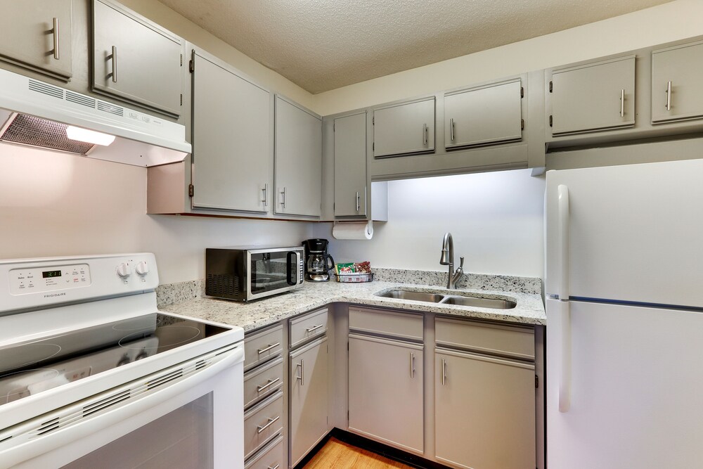 Mariners Suites 33/40