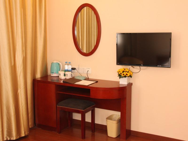 GreenTree Inn (Xuzhou Jinshanqiao Mansion Jinqiao Road) 4/19