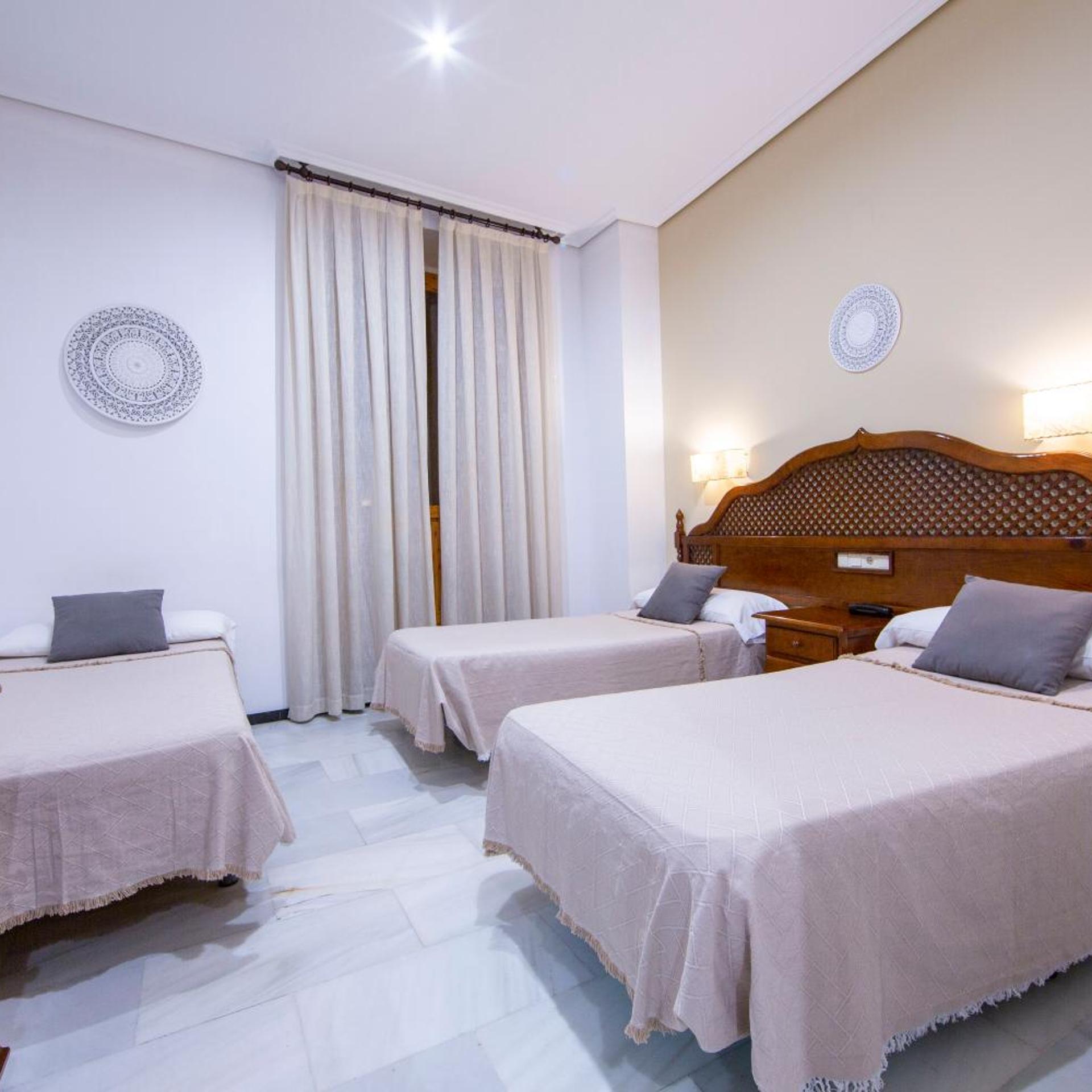 Room, Triple
