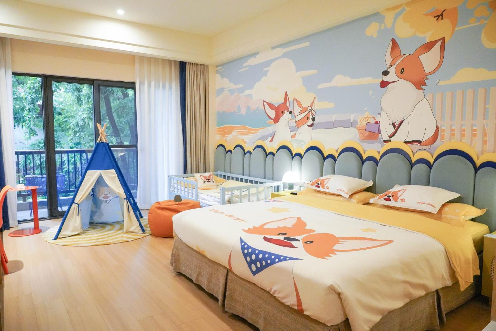 Kids Theme, Standard, King Bed, with Child Extra Bed