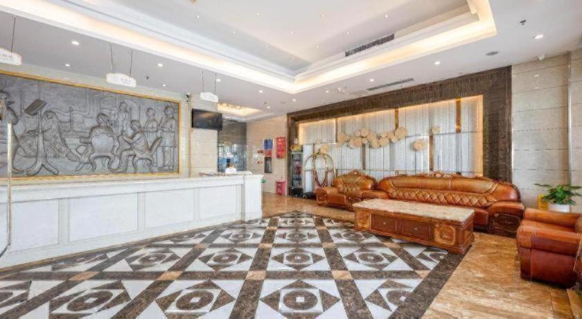 Vienna 3 Best Hotel (Dongguan Liaobu Shida Road) 16/55