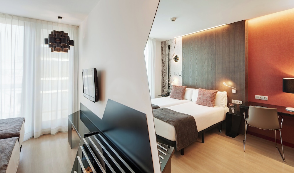 CLASSIC, TWIN BEDS