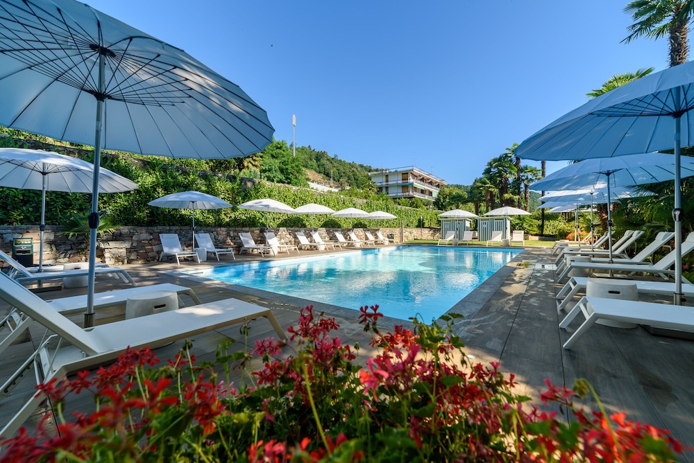 Hotel Villa Paradiso 24/30