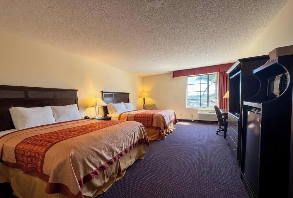 Inn of Lompoc 13/56