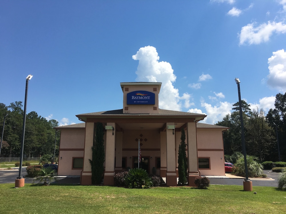 Baymont by Wyndham Midway/Tallahassee 3/58