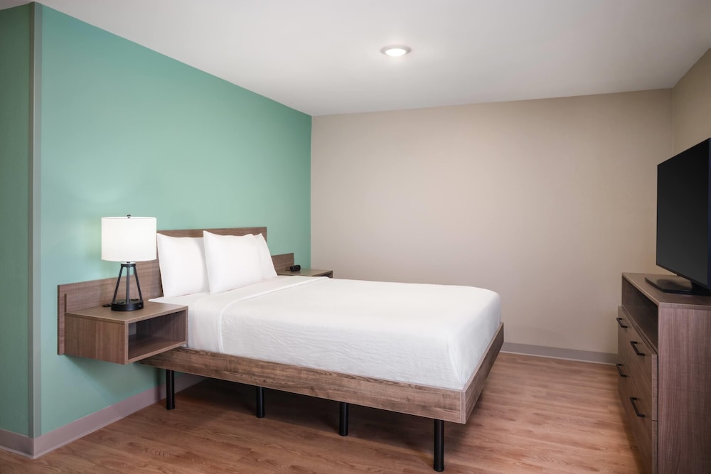 ECHO Suites Extended Stay by Wyndham Fort Worth Alliance 25/59