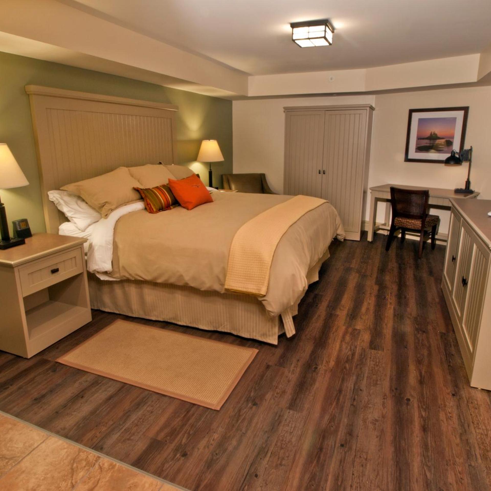 Suite, King Bed