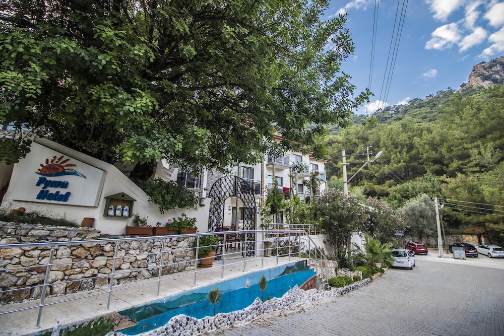 Eden Pyara Hotel Turunc 102/106