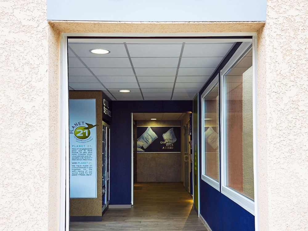 Ibis Budget Airport Marseille Provence 11/55