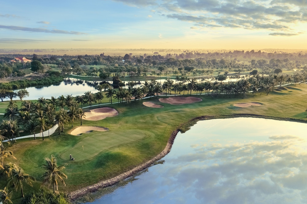 Sofitel Angkor Phokeethra Golf and Spa Resort 44/50