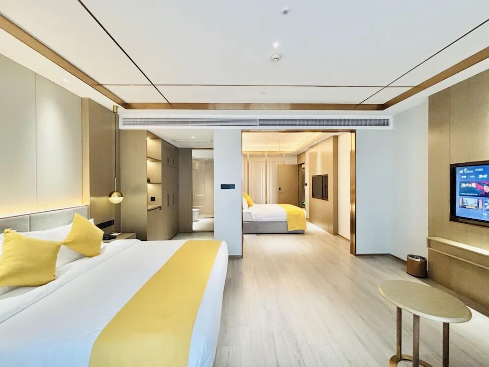 Poltton International Apartment (Guangzhou Panyu Government Affairs Center) 14/47