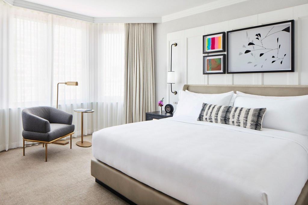1 Bedroom, Premium, Suite, King Bed, Central Park View, Park View, Sofa, High Floor