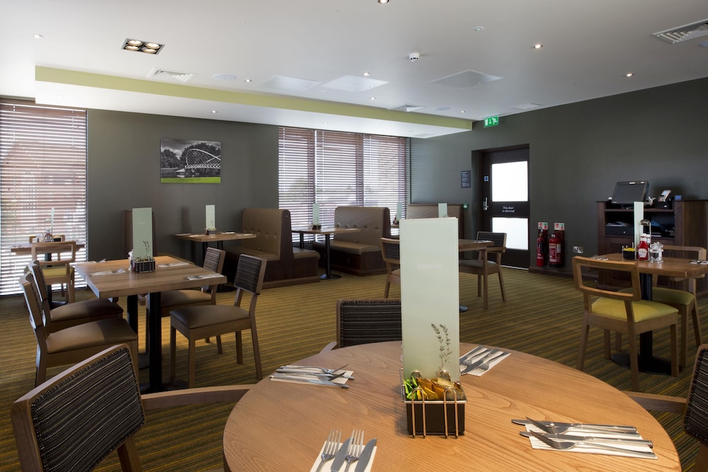 Premier Inn Bedford Town Centre (Riverside) 29/36