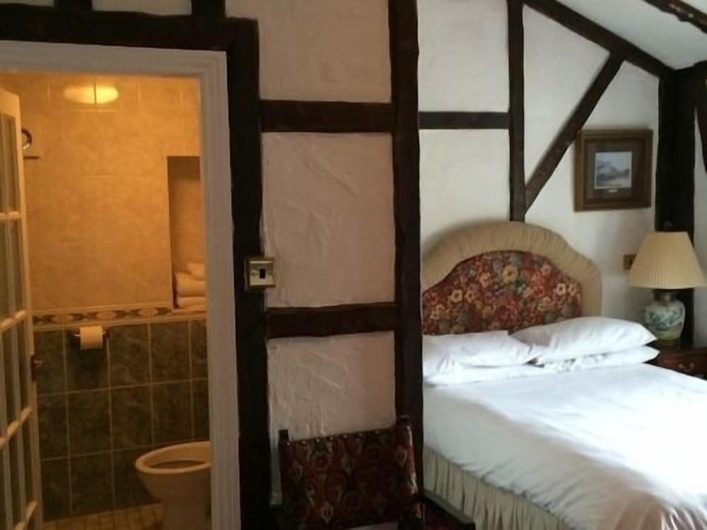 Dun Cow Inn 9/19