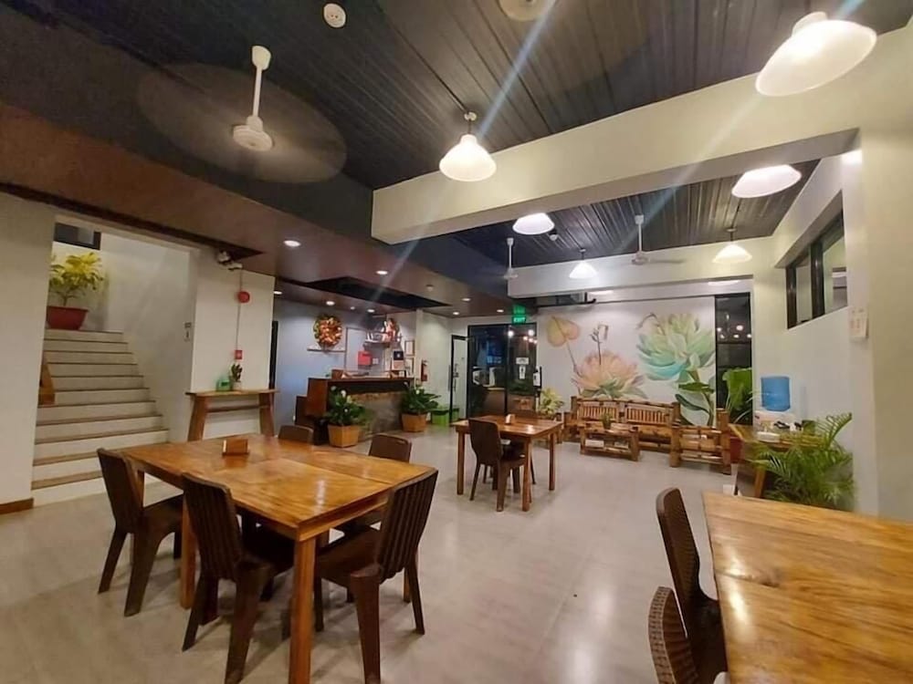 Acacia Garden Inn 50/66