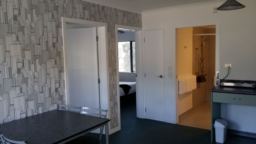 Abode on Courtenay Motor Inn 14/30