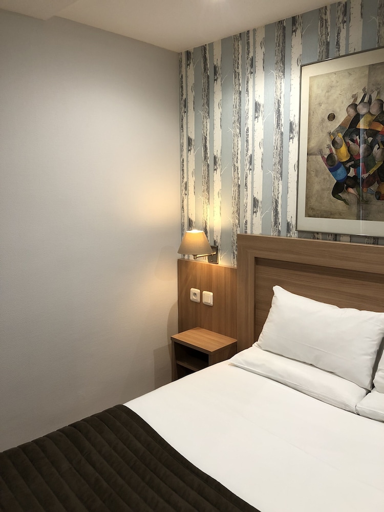 Alane Hotel 26/57