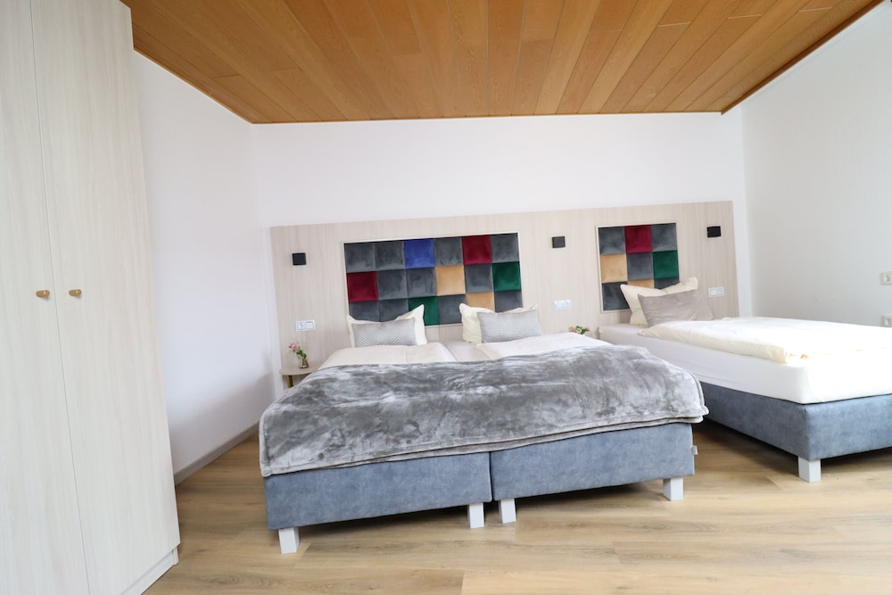 Hotel Daucher 27/60