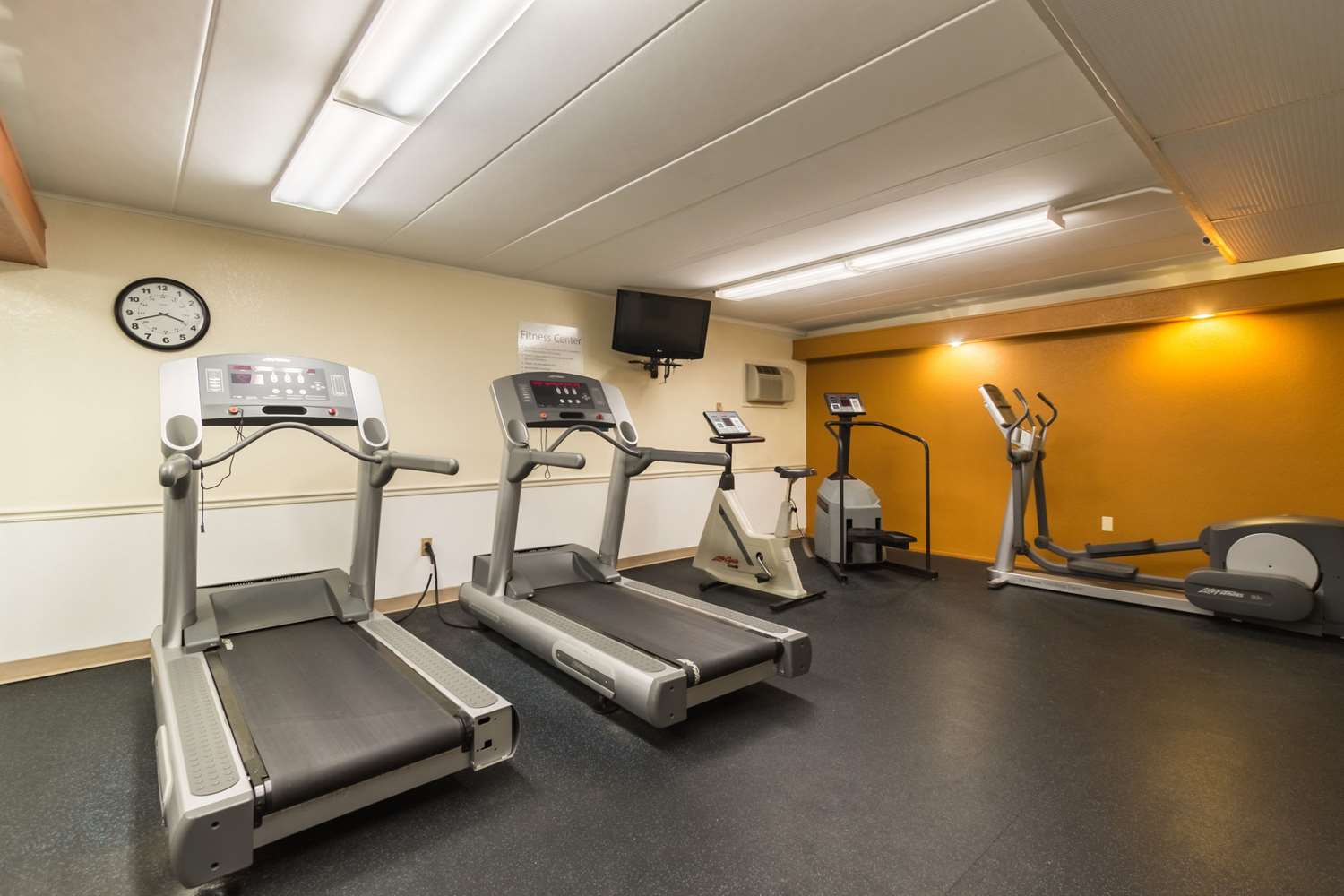 Quality Inn and Suites Conference Center West Chester 28/41