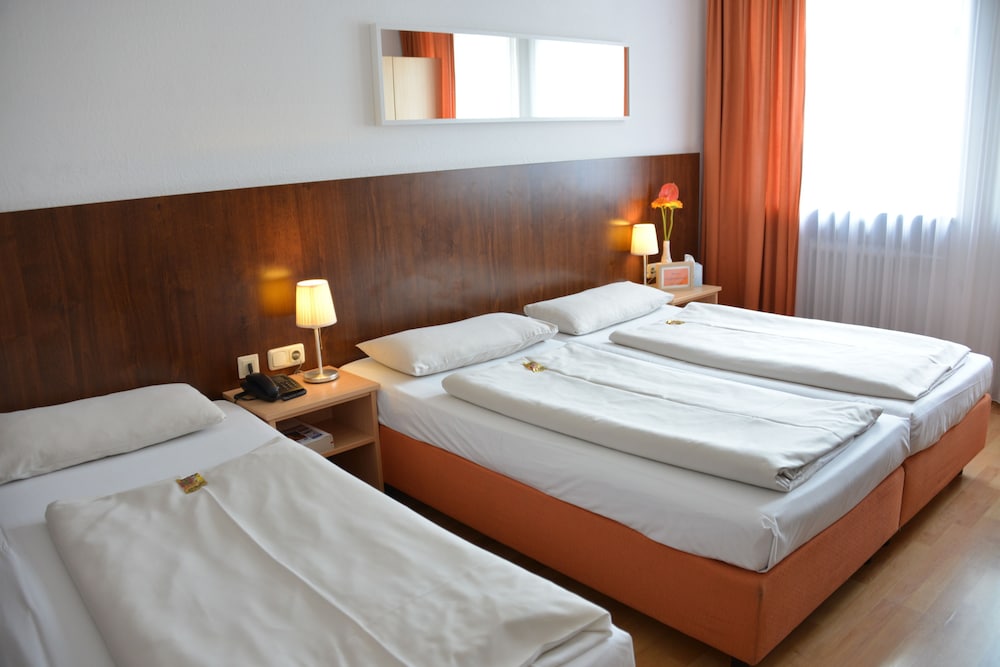 Hotel Italia 14/62